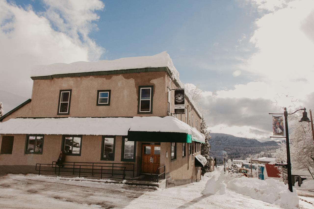 The Flying Steamshovel Inn Росленд Екстериор снимка